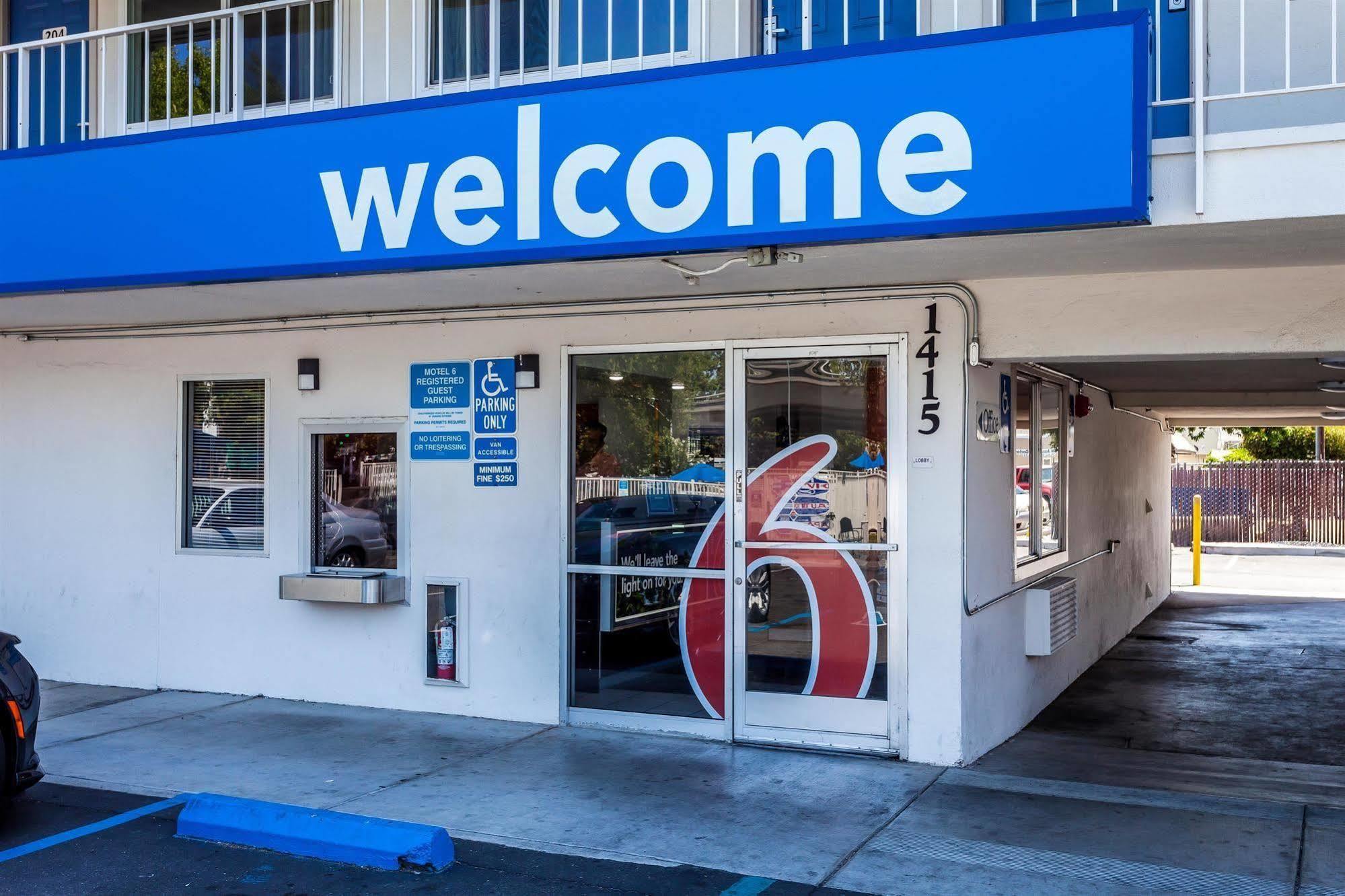 Motel 6 Sacramento, Ca - Downtown Exteriér fotografie