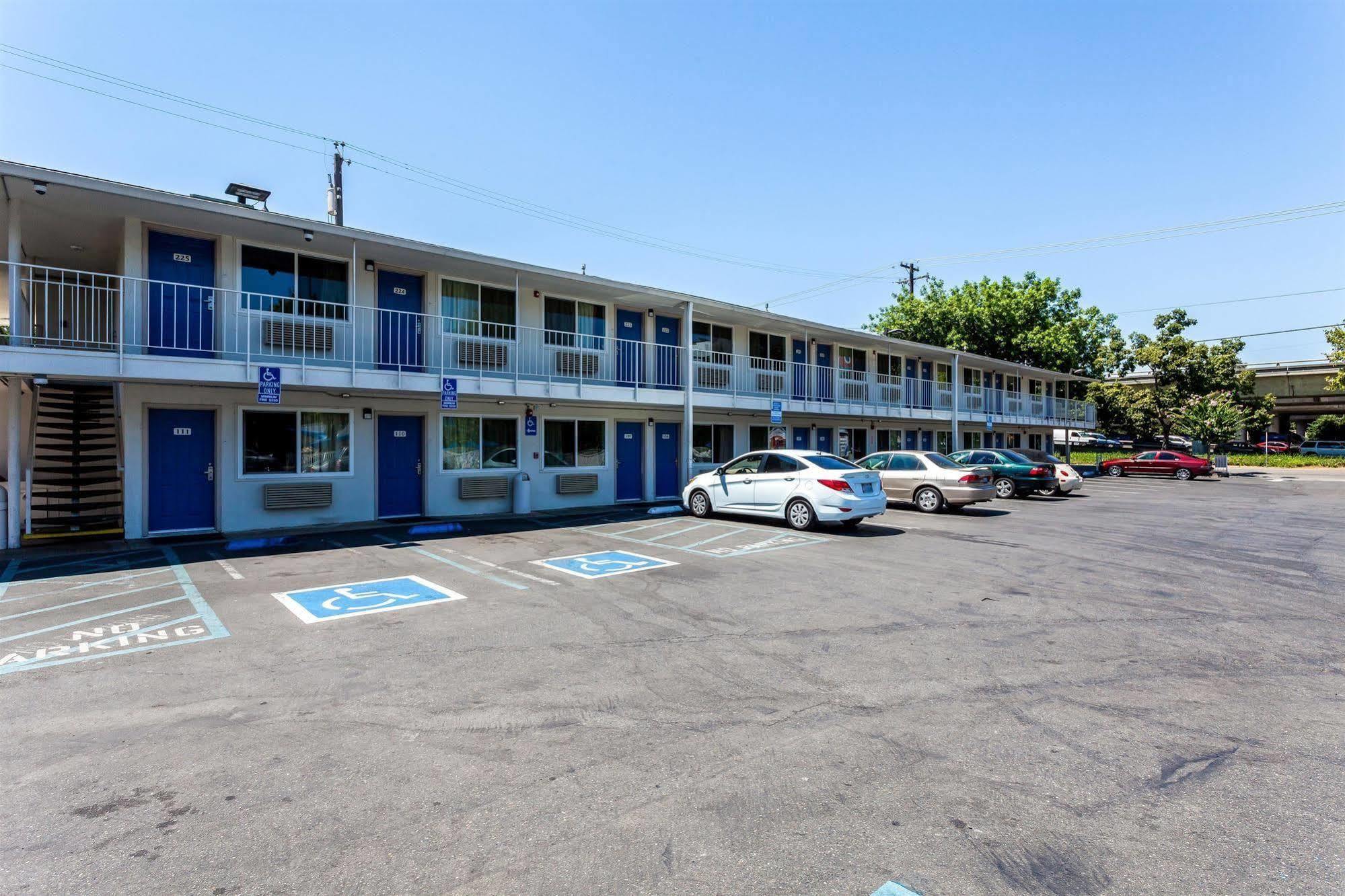 Motel 6 Sacramento, Ca - Downtown Exteriér fotografie